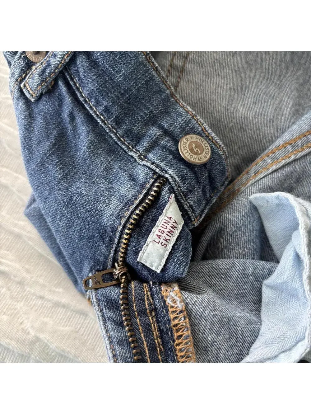 Hollister Co. Women's Blue and Navy Jeans